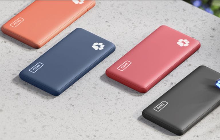 different colors of the INIU Slimmest Power Bank